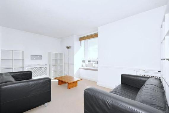2 bedroom Flat for s...